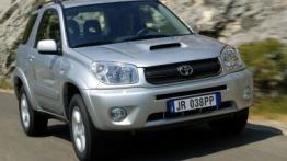 Toyota RAV4 - widok z przodu