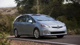 Toyota Prius V - widok z przodu