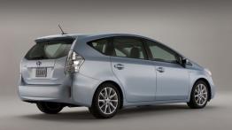 Toyota Prius V - widok z tyłu