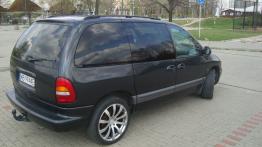 Chrysler Voyager III Minivan 2.0 i 133KM 98kW 1995-2000