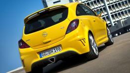 Opel Corsa OPC 2010 - widok z tyłu