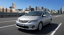 Toyota Corolla Sedan 2010 - widok z przodu