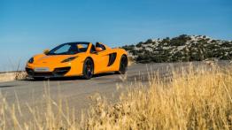 McLaren 50 12C - widok z przodu