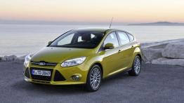 Ford Focus Hatchback 2010 - widok z przodu