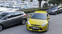 Ford Focus Hatchback 2010 - widok z przodu