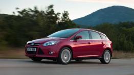 Ford Focus Hatchback 2010 - lewy bok