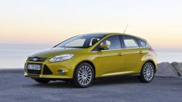 Ford Focus Hatchback 2010 - lewy bok