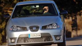 Seat Ibiza 2006 - przód - reflektory wyłączone