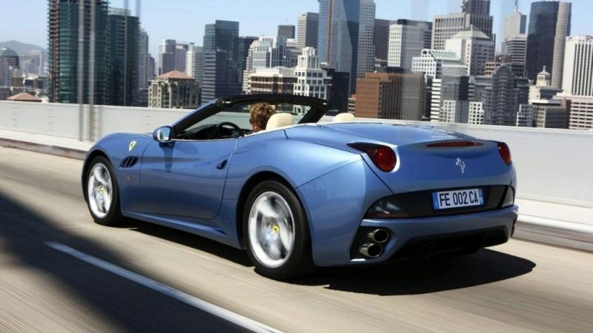 Ferrari California 4.3 490KM 360kW od 2008