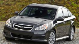 Subaru Legacy 2009 - widok z przodu