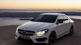 Mercedes CLA 45 AMG (2014) - widok z przodu