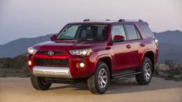 Toyota 4Runner V Facelifting (2014) - widok z przodu