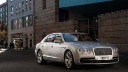 Bentley Flying Spur V8 (2014) - widok z przodu