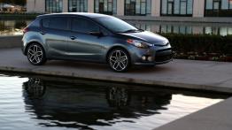 Kia Forte Hatchback 2014 - prawy bok