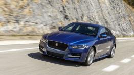 Jaguar XE 2.5t R-Sport Bluefire (2015) - widok z przodu