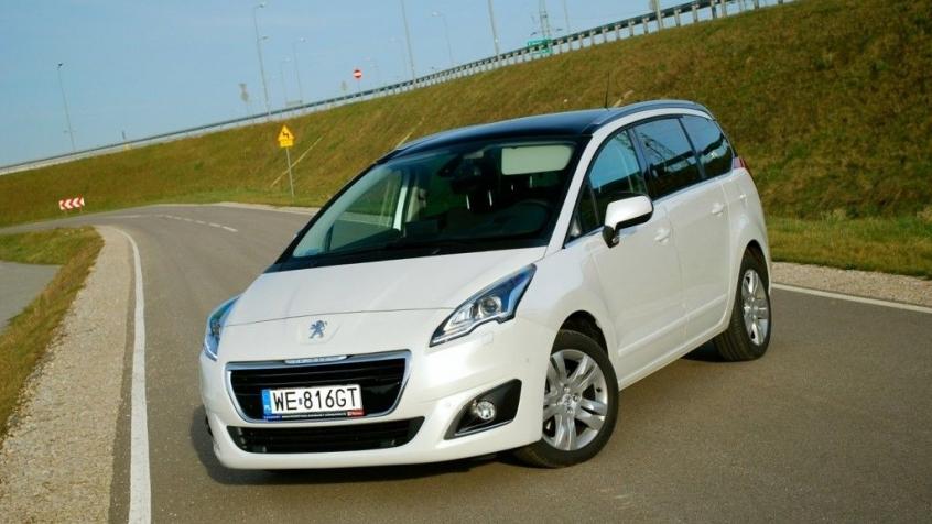 Peugeot 5008 I Minivan Facelifting 1.2 PureTech 130KM 96kW od 2015