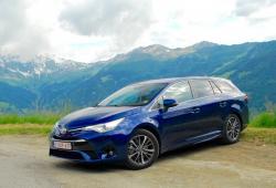 Toyota Avensis III Wagon Facelifting 2015