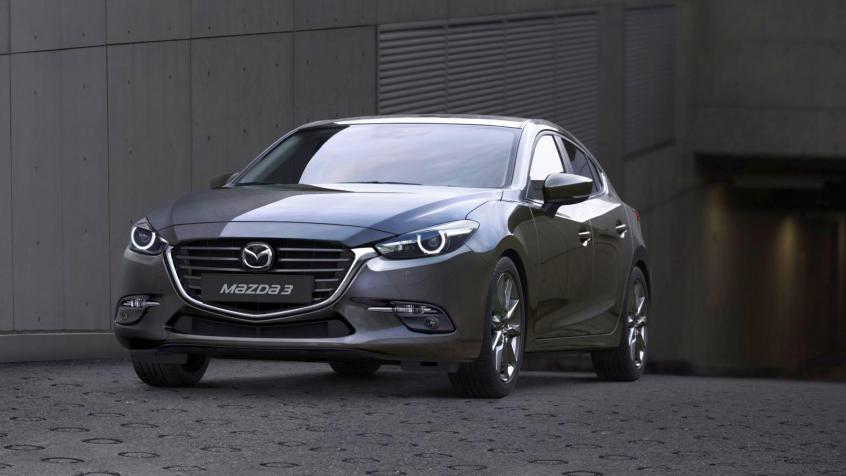 Mazda 3 III Hatchback Facelifting 1.5 SKYACTIV-G 100KM 74kW 2016-2018