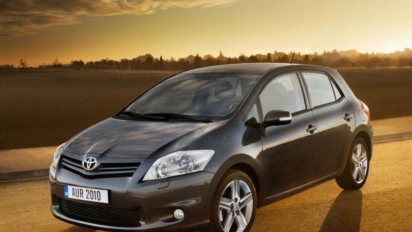 Toyota Auris I Hatchback 5d Facelifting 1.8 HSD 136KM 100kW 2010-2012