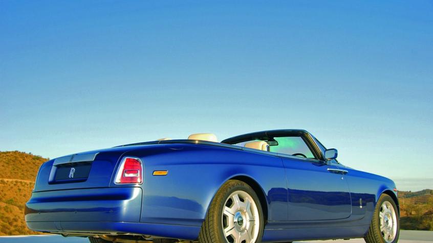 Rolls-Royce Phantom Drophead Coupe 6.7 460KM 338kW 2008-2012