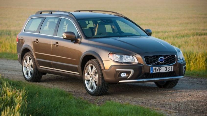 Volvo XC70 II Kombi Facelifting 2.0 D4 DRIVE-E 181KM 133kW od 2013