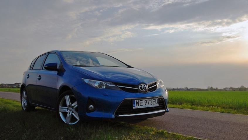 Toyota Auris II Hatchback 5d D-4D 90 90KM 66kW od 2013