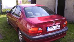 Toyota Avensis I Sedan 1.6 101KM 74kW 1997-2002