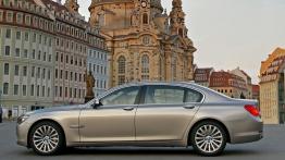 BMW Seria 7 L  F02 - lewy bok