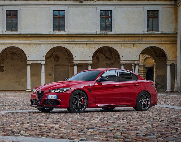 Alfa Romeo Giulia II Sedan Quadrifoglio Facelifting 2023 - Dane techniczne