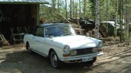 Peugeot 404 - widok z przodu