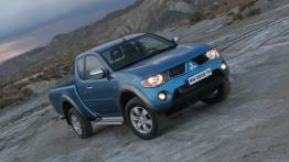 Mitsubishi L200 2006 - widok z przodu