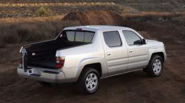 Honda Ridgeline 2006 - prawy bok