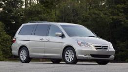 Honda Odyssey Touring 2006 - prawy bok