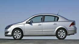 Opel Astra H Sedan 1.8 i 16V 125KM 92kW 2007