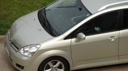 Toyota Corolla Verso E120 2.2 D-4D 136KM 100kW 2004-2007