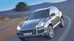 Porsche Cayenne 2007 - widok z przodu