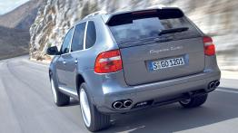 Porsche Cayenne 2007 - widok z tyłu