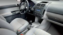 Volkswagen Polo 2007 - kokpit