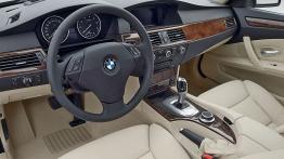 BMW Seria 5 E61 2007 - pełny panel przedni