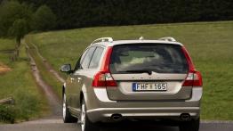 Volvo V70 2007 - widok z tyłu