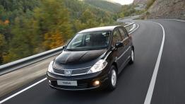 Nissan Tiida 2008 - widok z przodu