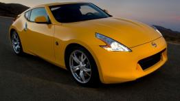 Nissan 370Z - widok z przodu