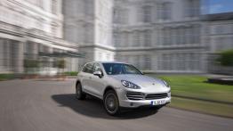 Porsche Cayenne III Diesel (2011) - widok z przodu