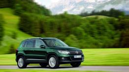 Volkswagen Tiguan 2011 - prawy bok