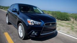 Mitsubishi Outlander Sport 2011 - widok z przodu