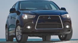 Mitsubishi Outlander Sport 2011 - widok z przodu