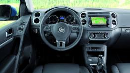 Volkswagen Tiguan 2011 - kokpit