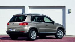 Volkswagen Tiguan 2011 - prawy bok