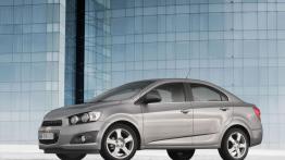 Chevrolet Aveo sedan 2011 - lewy bok