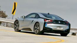 BMW i8 (2014) - widok z tyłu